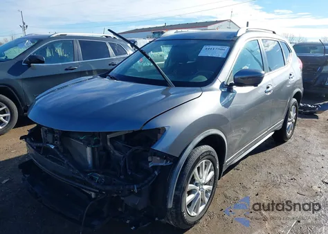 2017 Nissan Rogue Sv z USA, uszkodzony, nr VIN KNMAT2MV5HP590907